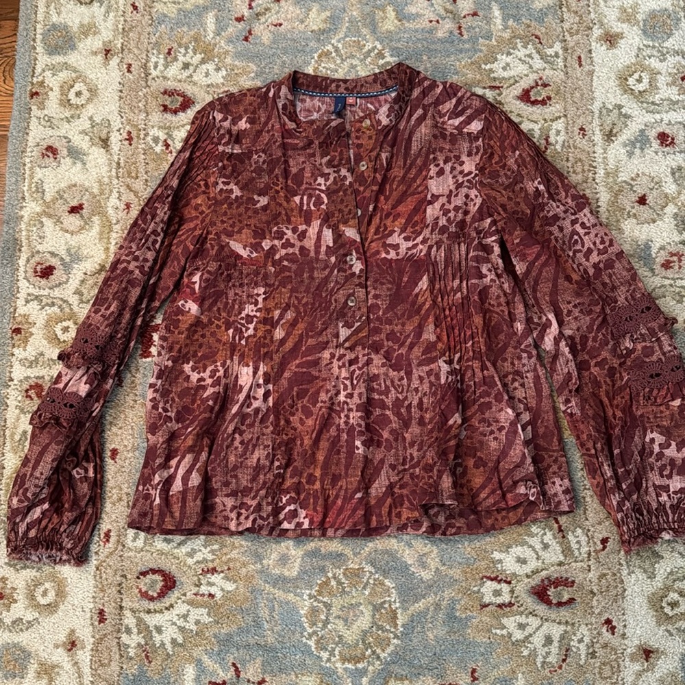 EUC Pilcro blouse size S